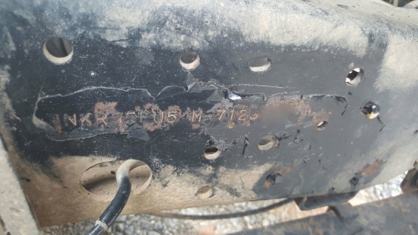 รถอีซูซุ  6  ล้อ ( ไม่ดั้ม )  88 แรงม้า. ปี 37.   สนใจติดต่อ  081 - 6079515