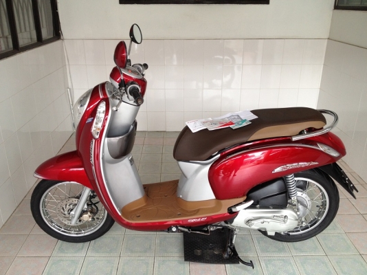 Scoopy-i ลายClassic โฉมปัจจุบัน วิ่ง7000 ปี57 (ของแถม 4 รายการ)