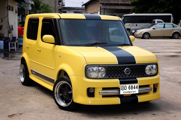 ขาย Nissan Cube Rider สีเหลือง เกียร์ Auto  ชุดแต่ง Rider แท้ทั้งคัน