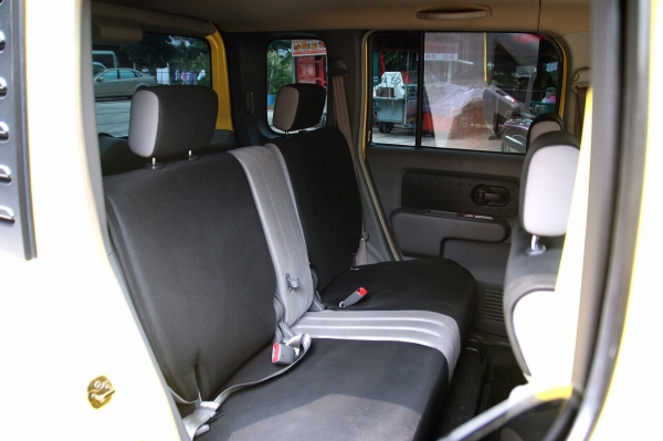 ขาย Nissan Cube Rider สีเหลือง เกียร์ Auto  ชุดแต่ง Rider แท้ทั้งคัน