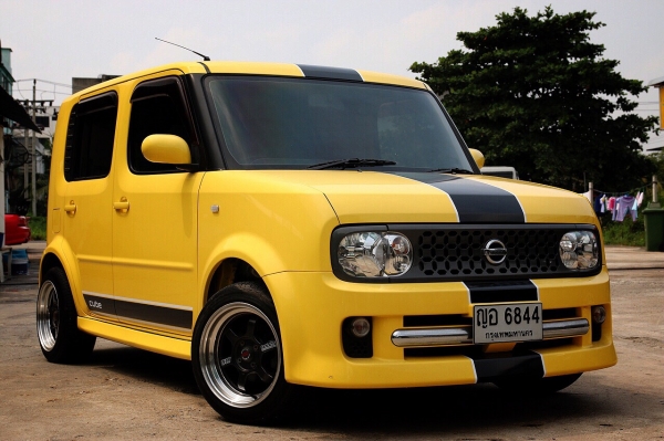 ขาย Nissan Cube Rider สีเหลือง เกียร์ Auto  ชุดแต่ง Rider แท้ทั้งคัน