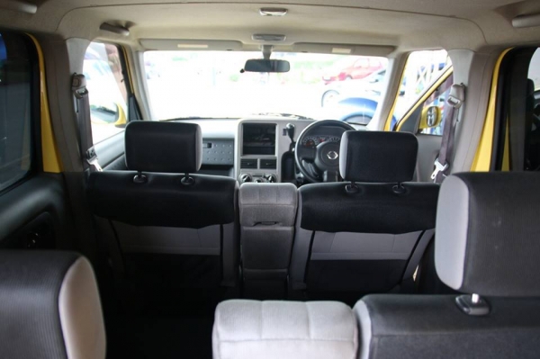 ขาย Nissan Cube Rider สีเหลือง เกียร์ Auto  ชุดแต่ง Rider แท้ทั้งคัน