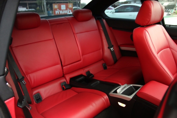 ขายถูกด่วนๆ BMW 320IA COUPE E92 ปี2008 สีดำ เกียร์ AUTO