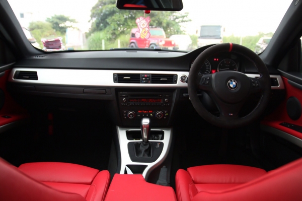 ขายถูกด่วนๆ BMW 320IA COUPE E92 ปี2008 สีดำ เกียร์ AUTO