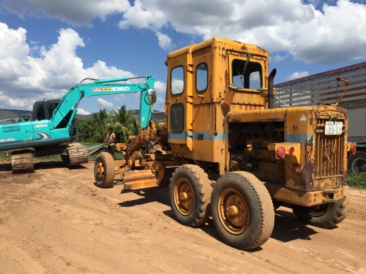 ขายรถเกรดเล็ก ขายรถเกรดเล็ก