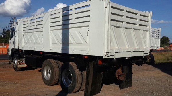 รถอีซูซุ 10 ล้อดั้ม FVZ  300 แรงม้า ปี 56. ( รถวิ่ง 12x,xxx กว่า กม. )     สนใจติดต่อ  081 - 6079515