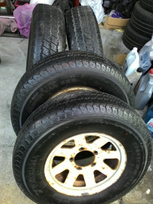 กะทะล้อจิีป j53 54 ใส่จิ๊ปได้ทุกรุ่น ใส่ คาริบเบี้ยน ใส่อีแตนบรรทุกหนักดีกะทะหนามากครับ