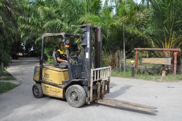 (ลดกระหน่ำ)ขายFORKLIFT SUMITOMO FD20(2ตัน) ดีเซล สวยเดิมจากญี่ปุ่น ยังไม่เคยใช้ในไทย 125,000เท่านั้น!!