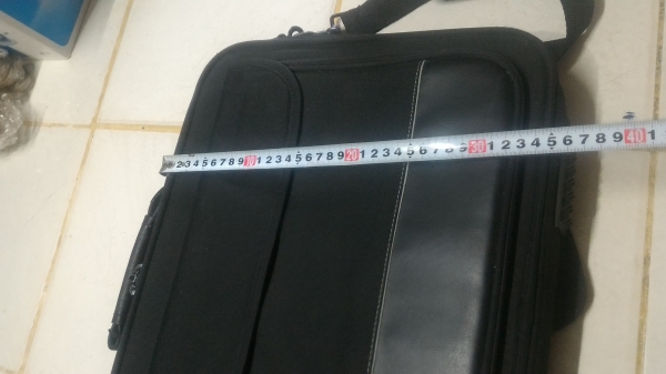 กระเป๋าถือหรือสะพายใบใหญ่ KANSAI NEW YORK  ใส่เอกสารหรือโน๊ตบุ๊ค มีกันกระแทรกหนา มีช่องใส่ของเยอะ พื้นล่างมียางกันกระแทรกช่วยป้องกัน