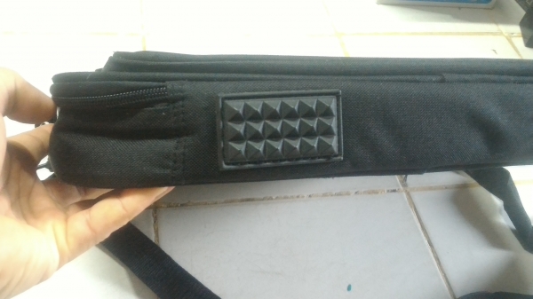 กระเป๋าถือหรือสะพายใบใหญ่ KANSAI NEW YORK  ใส่เอกสารหรือโน๊ตบุ๊ค มีกันกระแทรกหนา มีช่องใส่ของเยอะ พื้นล่างมียางกันกระแทรกช่วยป้องกัน