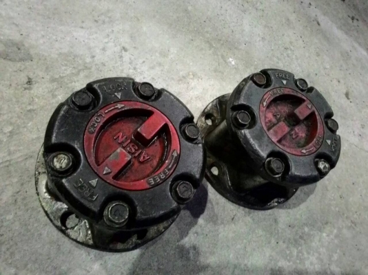 จอกระจกจิ๊ปมิตซู เกียร์จิ๊ป ฟรีล็อค กันชน  ฝาปิดท้าย ปั๊มเบรคหลังใหม่