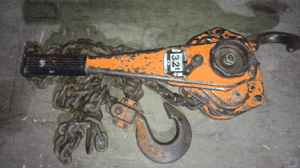 ขายด่วนรอกมือโยก(รอกกำมะลอ) VITAL 3.2 TON Made in japan.