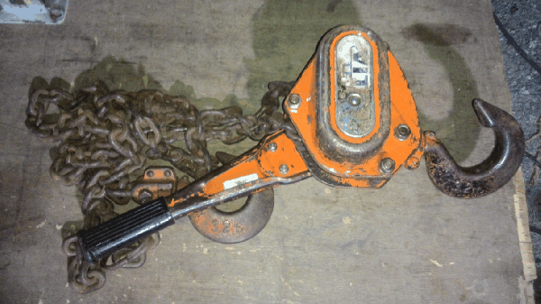 ขายด่วนรอกมือโยก(รอกกำมะลอ) VITAL 3.2 TON Made in japan. ขายด่วนรอกมือโยก(รอกกำมะลอ) VITAL 3.2 TON Made in japan.