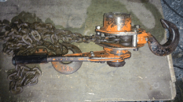 ขายด่วนรอกมือโยก(รอกกำมะลอ) VITAL 3.2 TON Made in japan. ขายด่วนรอกมือโยก(รอกกำมะลอ) VITAL 3.2 TON Made in japan.