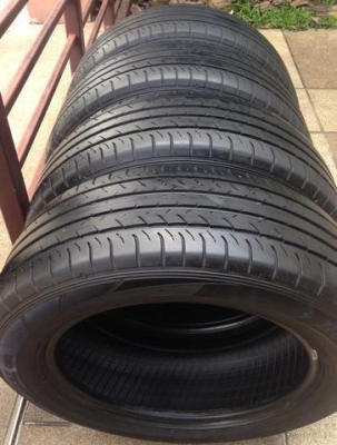 ยาง Dunlop 225 60 18 ปี13 ดอกเยอะ ไม่มีปะ ราคาไม่แพง ยาง Dunlop 225 60 18 ปี13 ดอกเยอะ ไม่มีปะ ราคาไม่แพง