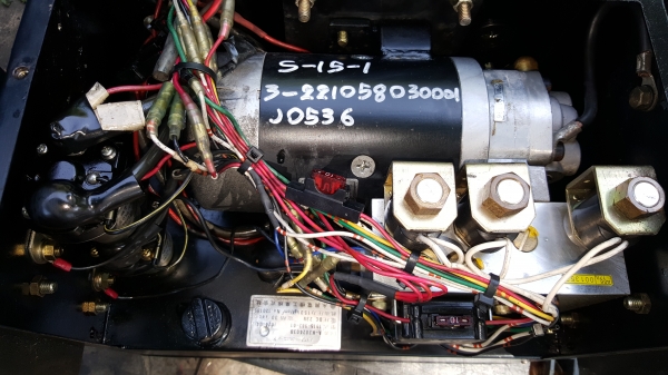 ปั้มไฮดรอลิค ออก 2 สาย ไฟ 24 v รหัสสินค้า S-15-1 ปั้มไฮดรอลิค ออก 2 สาย ไฟ 24 v รหัสสินค้า S-15-1