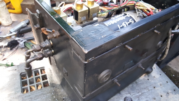 ปั้มไฮดรอลิค ออก 2 สาย ไฟ 24 v รหัสสินค้า S-15-1 ปั้มไฮดรอลิค ออก 2 สาย ไฟ 24 v รหัสสินค้า S-15-1