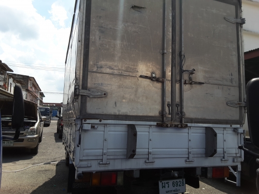 ขาย Isuzu NKR 4ล้อยาง6เส้น ไม่ติดเวลา ปี56.