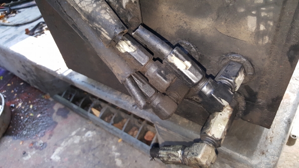 ปั้มไฮดรอลิค ออก 4 สาย ไฟ 24 v รหัสสินค้า s-14 ปั้มไฮดรอลิค ออก 4 สาย ไฟ 24 v รหัสสินค้า s-14