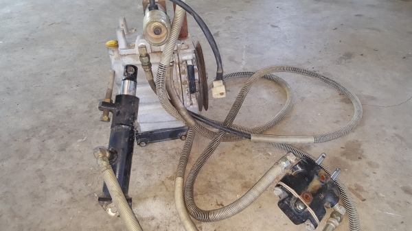 ปั้มไฮดรอลิค พร้อมกะบอก ปั้มไฮดรอลิค พร้อมกะบอก