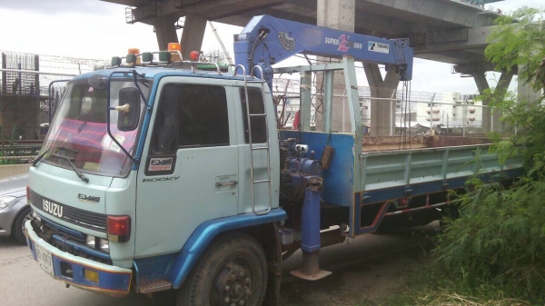 อีซูซุ 165 แรง เครน 3.7 ตัน ขาไขว้ 5 ปอก  พร้อมใช้ครับ