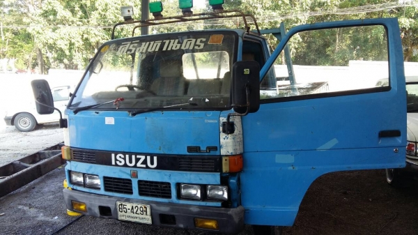 รถหกล้อ isuzu KS 110 แรง รถพร้อมใช้งาน ทะเบียนไม่ขาด เอกสารชุดโอนครบ รถหกล้อ isuzu KS 110 แรง รถพร้อมใช้งาน ทะเบียนไม่ขาด เอกสารชุดโอนครบ