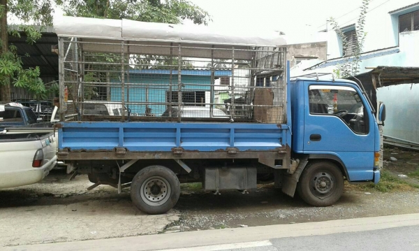 ขาย รถบรรทุก 4 ล้อ ISUZU 100 แรง มีแอร์