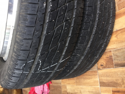 ขายยาง ขายยางถูกๆ ครับ ซื้อมาผิดเสป็กใส่รถไม่ได้ใหญ่เกิน
