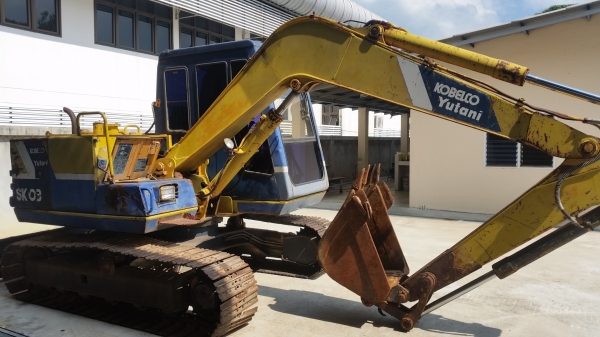 ขายเครื่องจักรกลหนัก