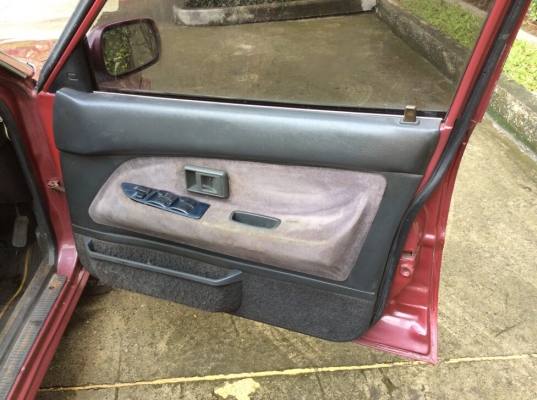 ขายรถโตโยต้า โคโรลล่า AE92 ปี91เครื่องเดิม 1.6 เกียร์ธรรมดา เพาเวอร์ กระจกไฟฟ้า ภายในเบะสวยเดิมๆแอร์วิทยุCD ตัวถังเดิมๆสียังสวยไม่ผุ เครื่องดีช่วงล่างใช้ได้ รถขับดีครับ ขายด่วน