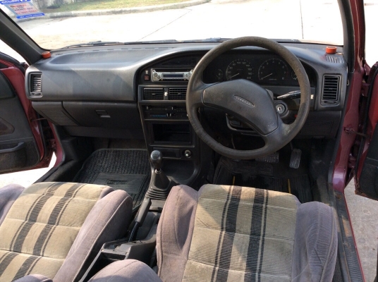 ขายรถโตโยต้า โคโรลล่า AE92 ปี91เครื่องเดิม 1.6 เกียร์ธรรมดา เพาเวอร์ กระจกไฟฟ้า ภายในเบะสวยเดิมๆแอร์วิทยุCD ตัวถังเดิมๆสียังสวยไม่ผุ เครื่องดีช่วงล่างใช้ได้ รถขับดีครับ ขายด่วน