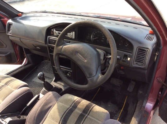 ขายรถโตโยต้า โคโรลล่า AE92 ปี91เครื่องเดิม 1.6 เกียร์ธรรมดา เพาเวอร์ กระจกไฟฟ้า ภายในเบะสวยเดิมๆแอร์วิทยุCD ตัวถังเดิมๆสียังสวยไม่ผุ เครื่องดีช่วงล่างใช้ได้ รถขับดีครับ ขายด่วน