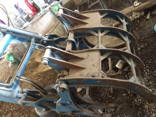 ขอบคุณเฮียนิทัศน์ค่ะ โครงตักรถไถฟอร์ดใส่ปากคีบ ครบชุด คอนโทรล ปั๊ม สายน้ำมันไฮโดรลิค สนใจติดต่อ 0811978548 ขอบคุณเฮียนิทัศน์ค่ะ โครงตักรถไถฟอร์ดใส่ปากคีบ ครบชุด คอนโทรล ปั๊ม สายน้ำมันไฮโดรลิค สนใจติดต่อ 0811978548