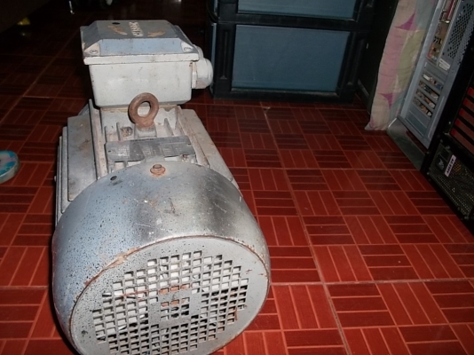 มอเตอร์ไฟฟ้า 5.5แรง3เฟสPOLE4 380v.