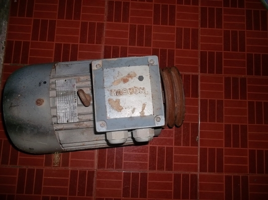 มอเตอร์ไฟฟ้า 5.5แรง3เฟสPOLE4 380v.