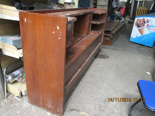 เตียงไม้สัก  ไม้เต็มหนาแข็งแรง   หนักมาก  ขายด่วนๆครับ