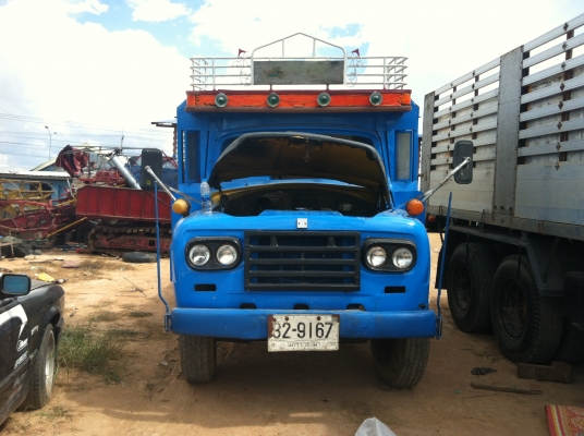 ขายรถเทเลอร์หกล้อหัวยาวเครื่อง TXราคา155000 บาท