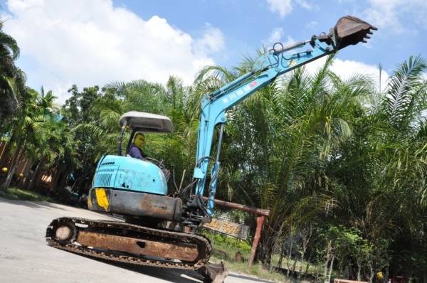 ขายแบคโฮ AIRMAN AX40-3ลายหัวแย๊ก ปั้มนิ้ว คอนโทรลน้ำมัน แทรคเหล็ก ครบๆ สวยเดิมจากญี่ปุ่น ทำงานสมบูรณ์ทุกระบบ รับรองไม่ผิดหวัง 285,000 เท่านั้น!!