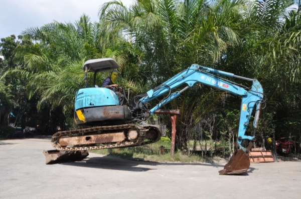 ขายแบคโฮ AIRMAN AX40-3ลายหัวแย๊ก ปั้มนิ้ว คอนโทรลน้ำมัน แทรคเหล็ก ครบๆ สวยเดิมจากญี่ปุ่น ทำงานสมบูรณ์ทุกระบบ รับรองไม่ผิดหวัง 285,000 เท่านั้น!!