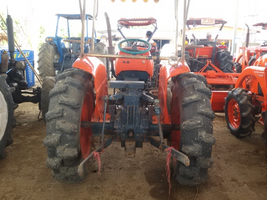 รถไถคูโบต้าL2600แรง พร้อมไช้งาน  ขายใน  ราคา55000บาท รถอยู่วังบัว คลองขลุง กำแพงเพชร    สนใจสอบุถามได้ที่081 3655997 อำพร  พาเจริญ  ราคาต่อรองได้อีกนะครับ