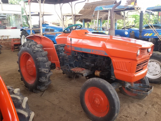 รถไถคูโบต้าL2600แรง พร้อมไช้งาน  ขายใน  ราคา55000บาท รถอยู่วังบัว คลองขลุง กำแพงเพชร    สนใจสอบุถามได้ที่081 3655997 อำพร  พาเจริญ  ราคาต่อรองได้อีกนะครับ