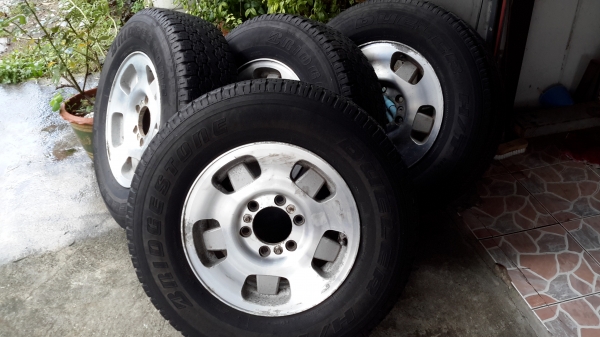 ล้อแม็ก ทรูปเปอร์ 245/70/16 ทั้ง4ล้อ 2000บาท