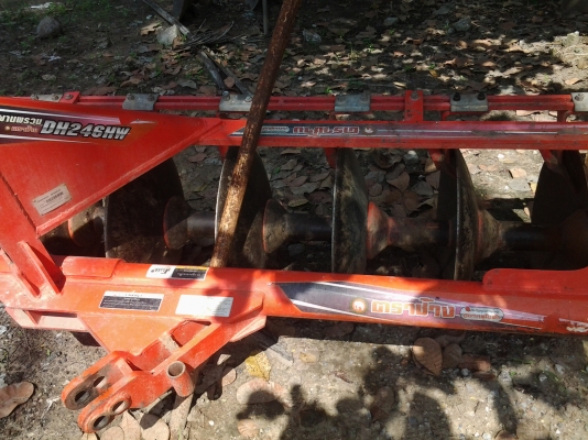 kubota m6040 สภาพเหมือนใหม่ มีดันหน้า ผาน6 ผาน3มีเล่ม เอกสาสารพร้อมโอน kubota m6040 สภาพเหมือนใหม่ มีดันหน้า ผาน6 ผาน3มีเล่ม เอกสาสารพร้อมโอน