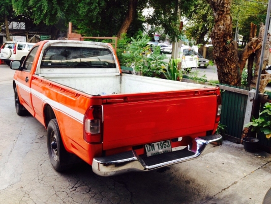 ขายอีซูซุ D-MAX มือเดียวป้ายแดง ปี 2002 เครื่องดีรถเดิมๆ พร้อมใช้ ราคา 138,000 บาท ติดต่อคุณเอ๋ 092-6356419