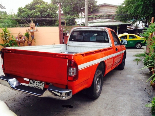 ขายอีซูซุ D-MAX มือเดียวป้ายแดง ปี 2002 เครื่องดีรถเดิมๆ พร้อมใช้ ราคา 138,000 บาท ติดต่อคุณเอ๋ 092-6356419