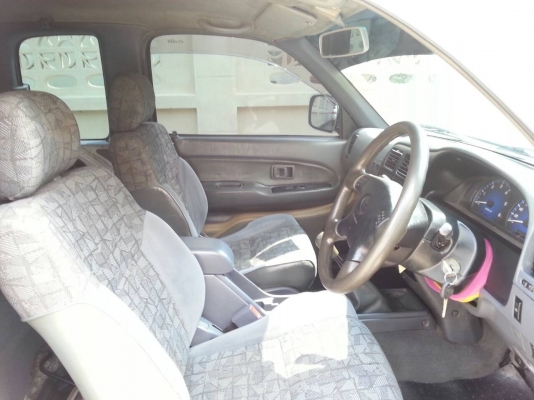 Toyota D4D ดีเซล 2.5E รถบ้านเดิมๆพร้อมใช้ทะเบียนสวย Toyota D4D ดีเซล 2.5E รถบ้านเดิมๆพร้อมใช้ทะเบียนสวย