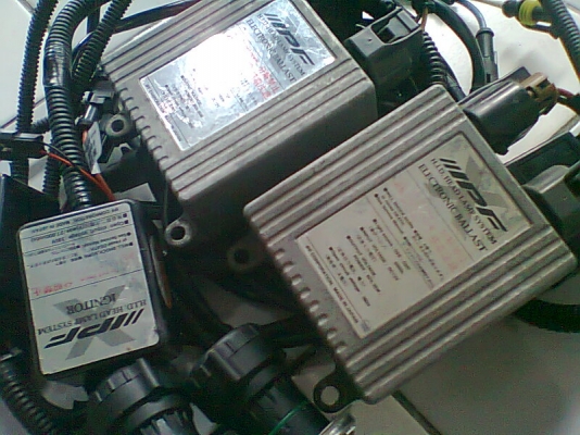 XENON H4 สไลด์ IPF MADE IN JAPAN