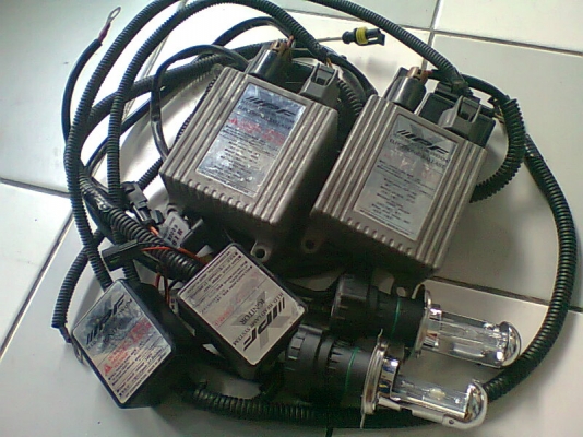 XENON H4 สไลด์ IPF MADE IN JAPAN