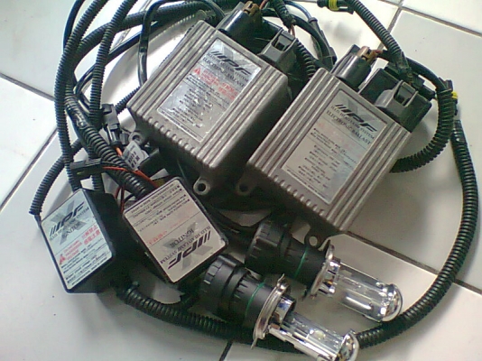 XENON H4 สไลด์ IPF MADE IN JAPAN