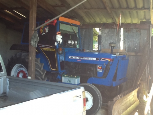 รถไถ่นาฟอร์ด 6610 แต่งสุดหล่อ แอร์เย็น เล่มพร้อม พร้อมใช้งาน เล่มติดมือ.....